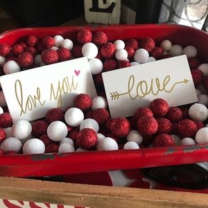 2 Valentine block signs